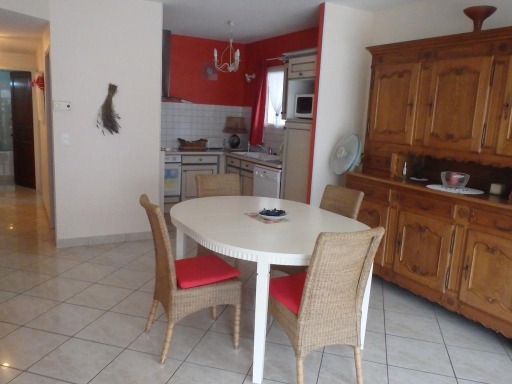 Apartamento Le Moulin des Prés Vesoul Habitación foto